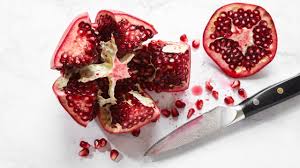 how to eat pomegranate